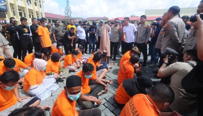 Polda Kalsel Ringkus Penipu Ratusan Mobil Rental, Termasuk 124 Pelaku Kejahatan Lainnya