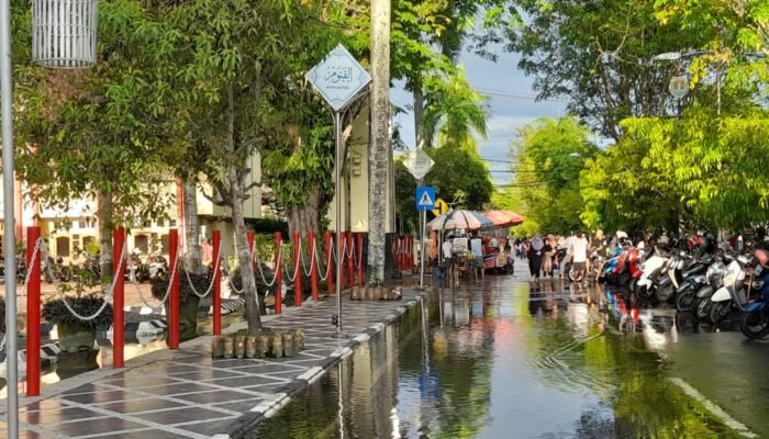 Ruas Jalan Kembali Terendam