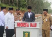 Kunjungi Tabalong, Jokowi Resmikan Jalan ‘Nan Sarunai’ 8 Kunjungi Tabalong, Jokowi Resmikan Jalan ‘Nan Sarunai’