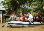 Bupati HST Tinjau Kondisi Masyarakat Terdampak Banjir 8 Bupati HST Tinjau Kondisi Masyarakat Terdampak Banjir