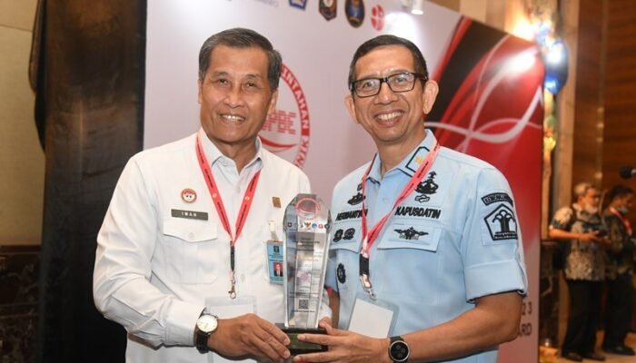 Terbaik dalam Layanan Digital, Kemenkumham Terima Penghargaan dari Kementerian PANRB