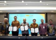 BSI dan Tiga Bank Syariah Swasta Berkolaborasi Perkuat Inklusi Keuangan Syariah 13 BSI dan Tiga Bank Syariah Swasta Berkolaborasi Perkuat Inklusi Keuangan Syariah
