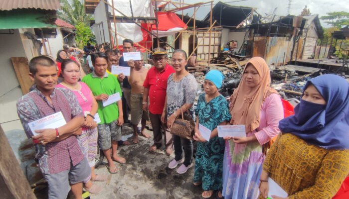 SN Samosir Bantu Korban Kebakaran di Banyiur Dalam