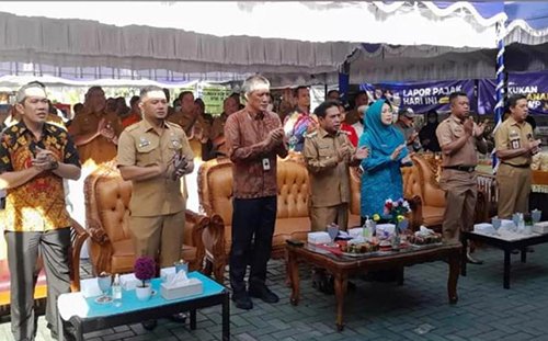 Dukung Pengendalian Inflasi<br>Bank Kalsel Dukug Pasar Murah Banjarmasin 3 WhatsApp Image 2023 03 27 at 00.14.23 1