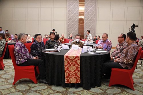 hAL 9 7 klM koNTRAK 2