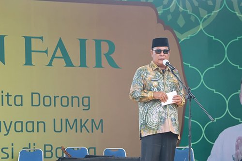 Ringankan Nelayan, Paman Birin Bersyukur Banjar Miliki SPBU<br>Diresmikan Menteri Kelautan dan Perikanan 1 1 15 klm Kontrak Pemprov Paman Birin dan foto kegiatan