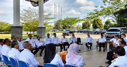 1 2 klm pertama kerja