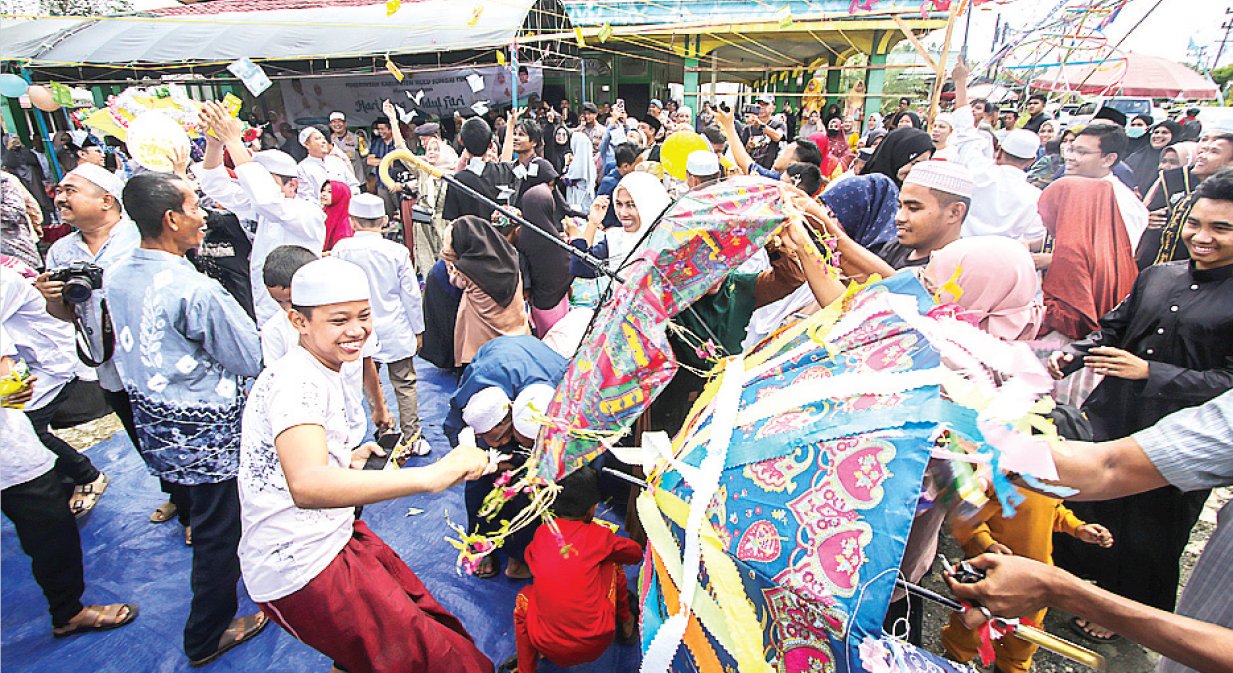 Suku Banjar Laksanakan Tradisi "Batumbang Apam" Rayakan Lebaran 1 4