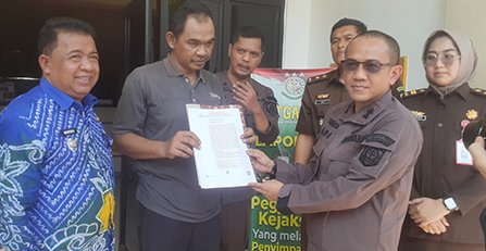 6 RJ Kecelakaan lalu lintas 3klm