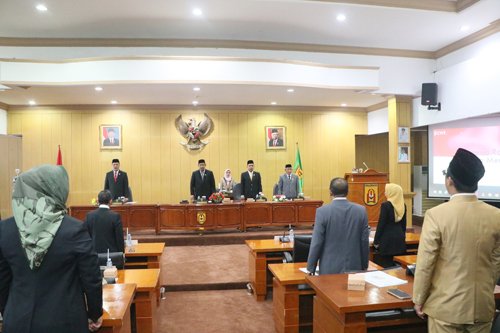 Wali Kota Aditya Siap Tindaklanjuti Rekomendasi DPRD terkait LKPj 2 Hal 10 3 KL BJb 10 Gabung 2