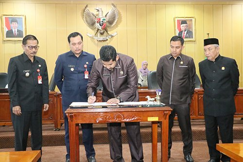 Sah! Raperda RTRW Tambang Rakyat Banjarbaru 1 Hal 10 3 Klm BJB 1 8