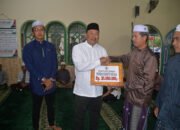 Pj Bupati Berikan Bantuan ke Sejumlah Mesjid