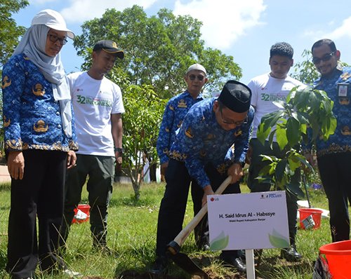 Hal 16 4 KLm Martapura Tanam Bibit