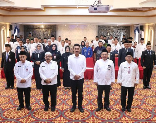 Hal 16 4 Klm Martapura Sembilan pejabat