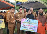 Bupati Serahkan Bantuan Warga di Tiga Kecamatan