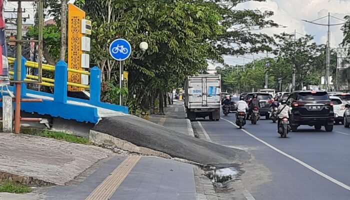 Jembatan Rusak Trotoar, PUPR Lakukan Evaluasi