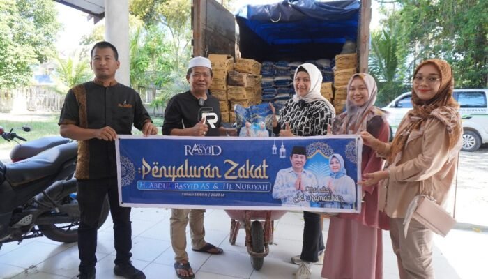H Abdul Rasyid AS dan Hj Nuriyah Salurkan Zakat 500.000 Kg Beras dan 100.000 Liter Migor