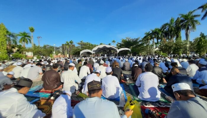 Imam Ied Asal Jakarta, Jemaah Membludak di Masjid Raya Sabilal Muhtadin