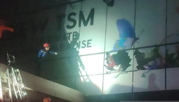 Trans Studio Mal Makassar Terbakar, Pengunjung Berhamburan