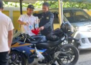 Paman Yani Bagikan BBM Gratis 19 Paman Yani Bagikan BBM Gratis