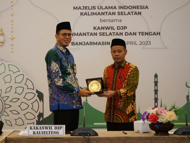Pererat Silaturahmi, Kanwil DJP Kalselteng Gelar Pertemuan Dengan MUI Kalsel 3 IMG 20230412 223226