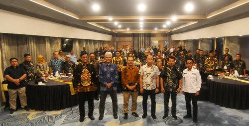 Gapki Kalsel Sikapi Peringatan Kapolda<br>Peduli Karhutla, Diskusikan Strategi Pencegahan dan Pengendalian 1 1 3 klm 4 cm karhutla