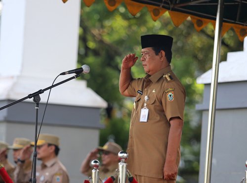 1 Kontrak Pemprov Paman Birin serahkan SK PPPK1