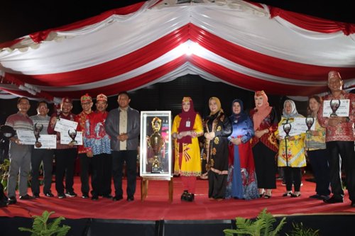 Wagub Edy Pratowo Tutup Festival Budaya Isen Mulang dan Festival Kuliner Nusantara Tahun 2023 1 15 kalteng2 11