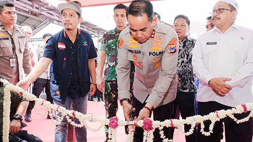 Kapolda Kalsel Resmikan 10 Rumah Layak Huni 1 5 Bedah Rumah 3klm