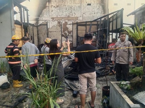 Gudang Perusahaan Ekpedisi Terbakar 1 5 Gudang Perusahaan Ekpedisi Terbakar 3kln