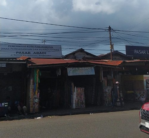 Pasar Abadi Mendesak Direnovasi 1 Hal 10 3 KLm Pasar lama1