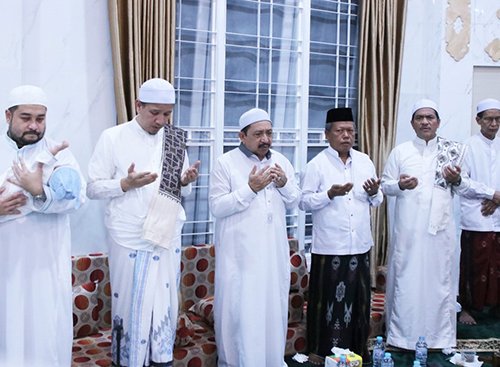 Hal 16 4 KLm Martapura Tasyakuran Ponpes