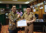 Bupati Kotabaru Terima Penghargaan dari PT Taspen