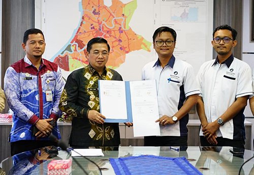 Pemko- Politeknik Hasnur Teken PKS Integrasi Produk Rumah Kemasan 1 Hal 9 3 KLm Hasnur