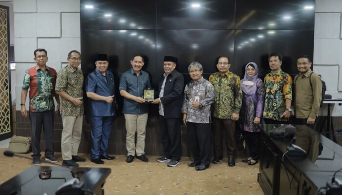 Pansus Gali Bahan LKPj Kepala Daerah