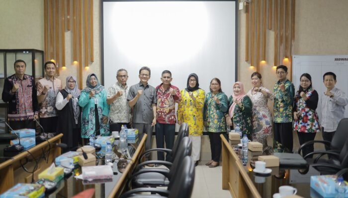 Pansus LKPj Saling Tukar Informasi