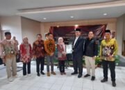 Gusti Farid Serahkan Berkas Pendaftaran Balon DPD RI