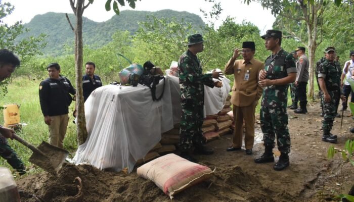 Rumah Ibi ‘Dibongkar’ Anggota TNI
