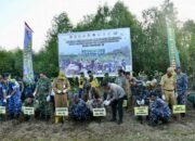 Forkopimda Kalsel Ikuti Penanaman Mangrove Nasional Secara Serentak 9 Forkopimda Kalsel Ikuti Penanaman Mangrove Nasional Secara Serentak