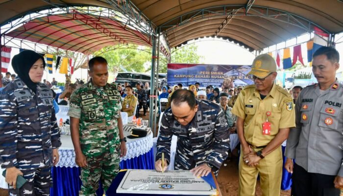 Peresmian Desa Tabanio Sebagai Kampung Bahari Nusantara Lanal Banjarmasin