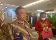 KPK Geladah Kantor Kemensos RI Terkait Penyidikan Dugaan Korupsi Penyaluran Bansos Beras 8 KPK Geladah Kantor Kemensos RI Terkait Penyidikan Dugaan Korupsi Penyaluran Bansos Beras