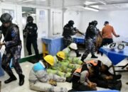 Lanal Banjarmasin Sinergi Gelar Exercise ISPS di Perairan Tabanio Kalsel 19 Lanal Banjarmasin Sinergi Gelar Exercise ISPS di Perairan Tabanio Kalsel
