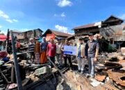 Kebakaran di Banjarmasin, UPZ Bank Kalsel Serahkan Bantuan 32 Kebakaran di Banjarmasin, UPZ Bank Kalsel Serahkan Bantuan