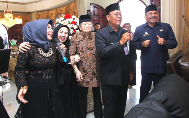 Paman Birin, Supian HK, Hingga Tokoh Banua Hadiri Milad Hj Rukiah Taufik Effendie