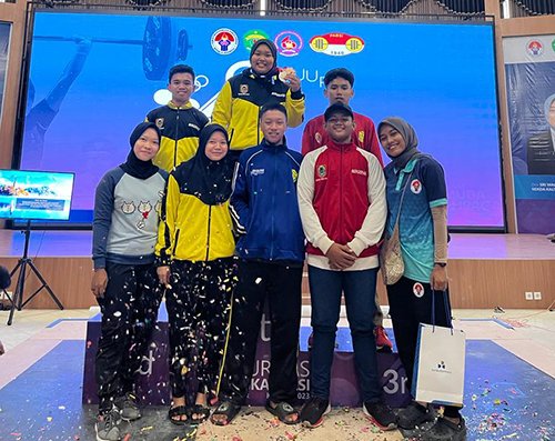 13 3klm angkat besi jpg