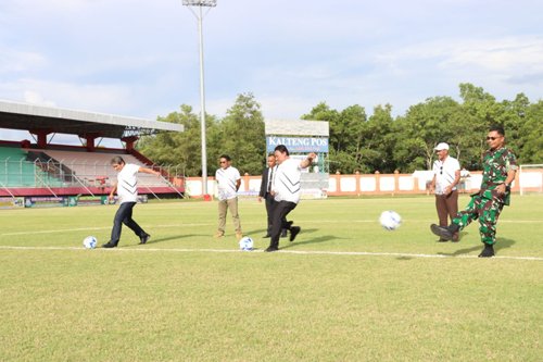 Buka Turnamen Sepak Bola Wanita, Wagub Edy Pratowo Tekankan Sportivitas 1 15 kalteng5 4