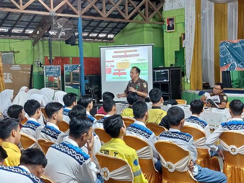 Kejati Kalsel Komitmen Meningkatkan Kesadaran Hukum Warga 1 5 Kejati Kalsel 3klm