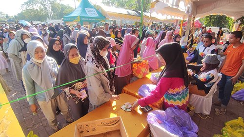 Operasi Pasar Murah Diserbu Ribuan Warga 1 8 3klm murah