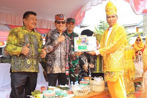Pawai Festival Budaya 2023 Se Kalsel di Kotabaru 1 Hal 16 K Baru 3 klm 1