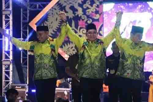 Kangen Band Tampil di Malam Puncak HUT Kotabaru Ke 73 1 Hal 16 K Baru 3 klm